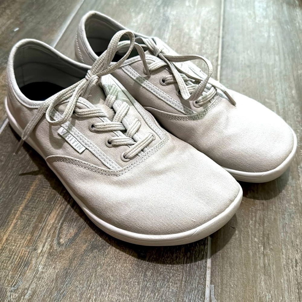 Whitin Mens Wide Toe light Gray Canvas Sneaker Size US 8W/EU41